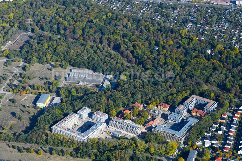 Berlin von oben - Baustelle zum Neubau einer Mehrfamilienhaus-Wohnanlage an der Gotlindestraße im Ortsteil Lichtenberg in Berlin, Deutschland