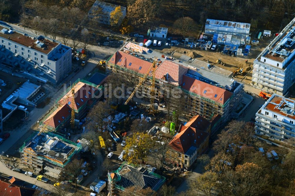 Berlin von oben - Baustelle zum Neubau einer Mehrfamilienhaus-Wohnanlage an der Gotlindestraße im Ortsteil Lichtenberg in Berlin, Deutschland