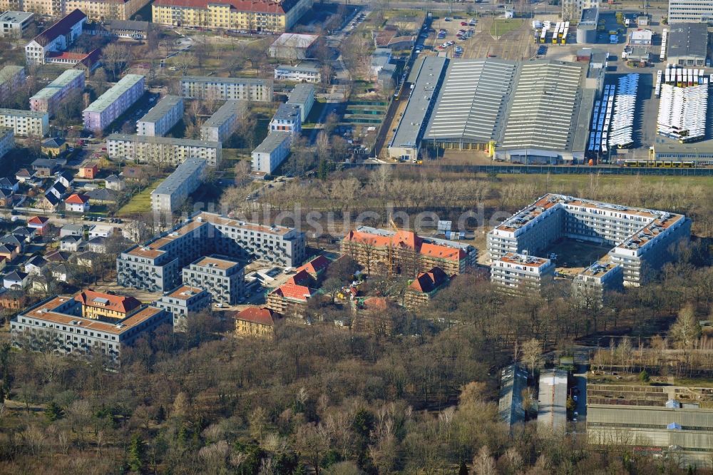 Luftaufnahme Berlin - Baustelle zum Neubau einer Mehrfamilienhaus-Wohnanlage an der Gotlindestraße im Ortsteil Lichtenberg in Berlin, Deutschland