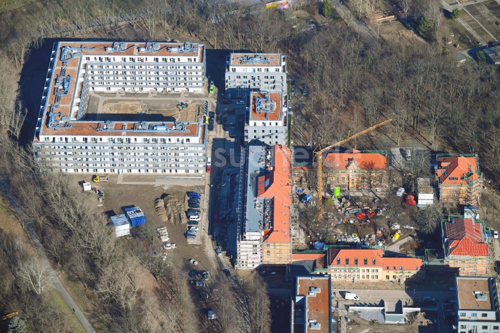 Luftbild Berlin - Baustelle zum Neubau einer Mehrfamilienhaus-Wohnanlage an der Gotlindestraße im Ortsteil Lichtenberg in Berlin, Deutschland