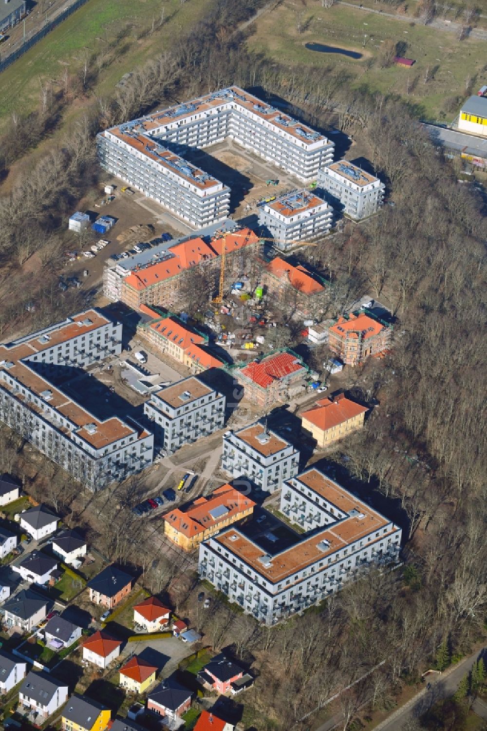 Luftbild Berlin - Baustelle zum Neubau einer Mehrfamilienhaus-Wohnanlage an der Gotlindestraße im Ortsteil Lichtenberg in Berlin, Deutschland