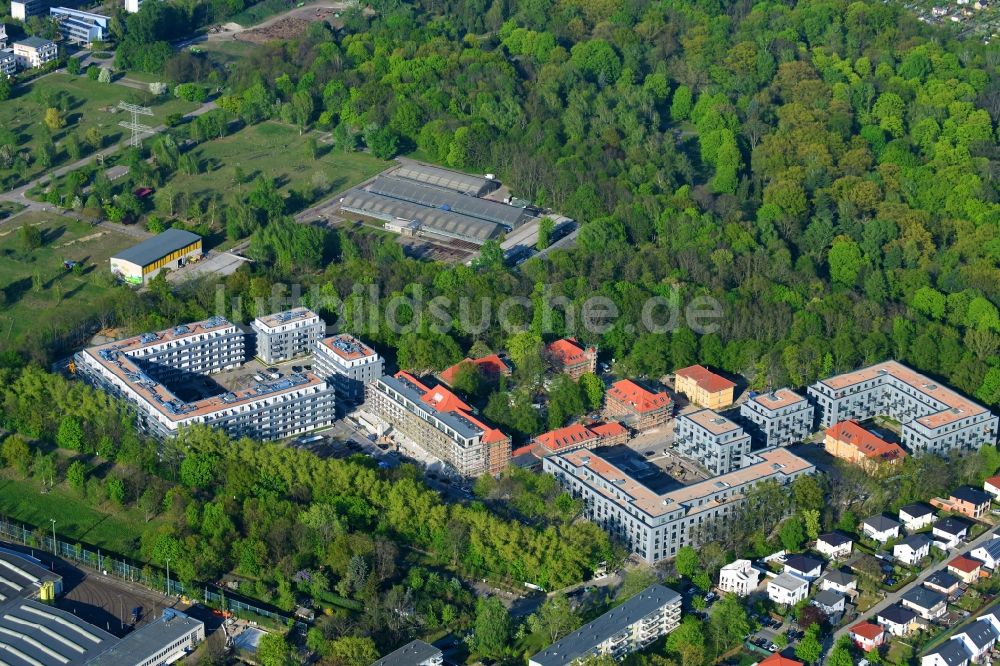 Luftaufnahme Berlin - Baustelle zum Neubau einer Mehrfamilienhaus-Wohnanlage an der Gotlindestraße im Ortsteil Lichtenberg in Berlin, Deutschland