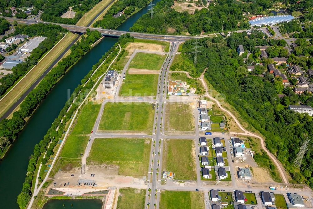 Luftaufnahme Gelsenkirchen - Baustelle zum Neubau einer Mehrfamilienhaus-Wohnanlage Graf Bismarck an der Lübecker Straße in Gelsenkirchen im Bundesland Nordrhein-Westfalen - NRW, Deutschland