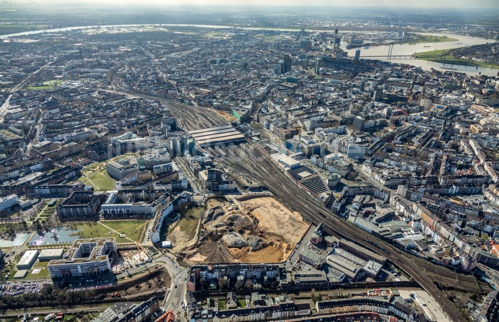 Luftaufnahme Düsseldorf - Baustelle zum Neubau einer Mehrfamilienhaus-Wohnanlage Grand Central im Ortsteil Oberbilk in Düsseldorf im Bundesland Nordrhein-Westfalen, Deutschland