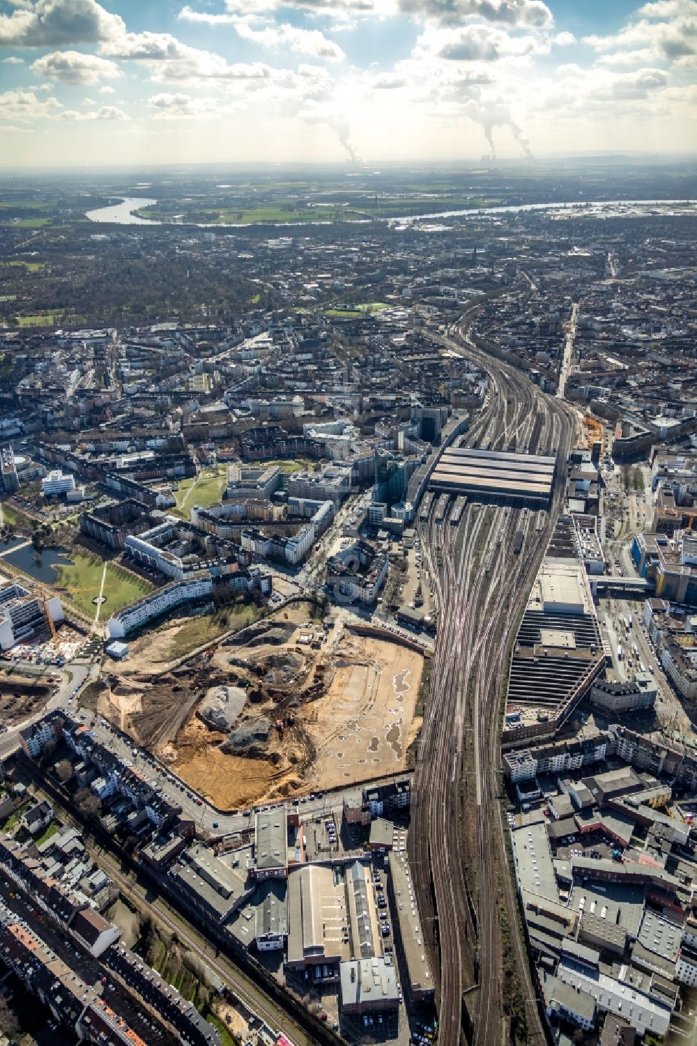 Düsseldorf aus der Vogelperspektive: Baustelle zum Neubau einer Mehrfamilienhaus-Wohnanlage Grand Central im Ortsteil Oberbilk in Düsseldorf im Bundesland Nordrhein-Westfalen, Deutschland