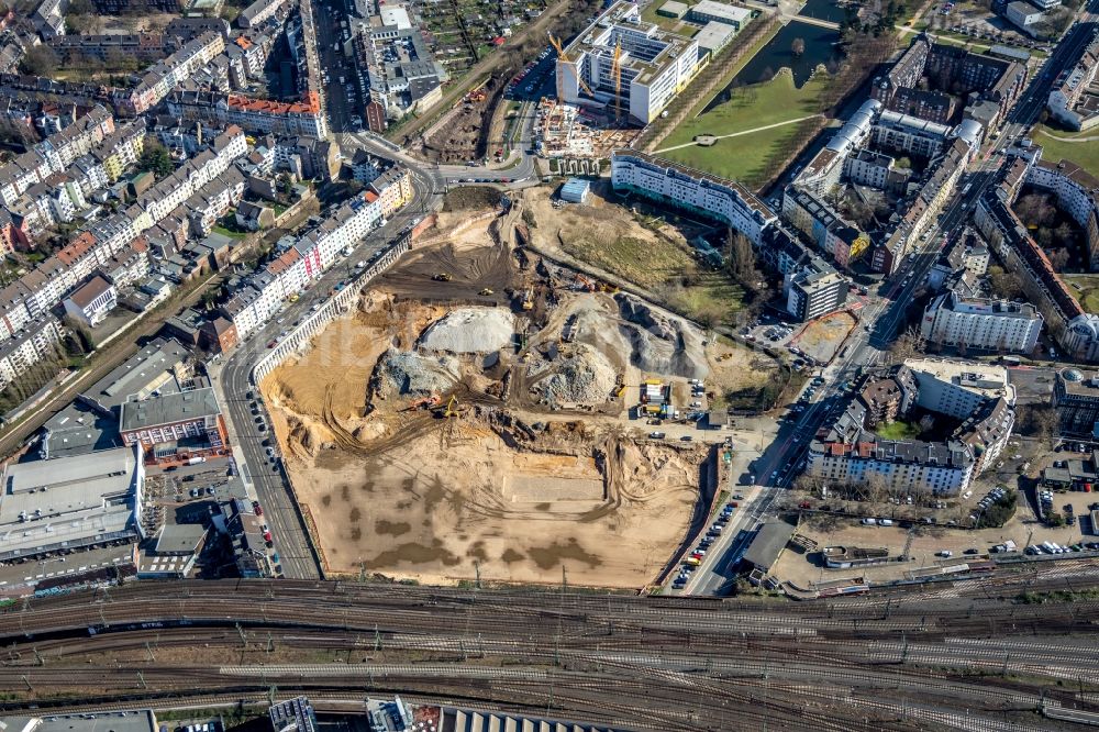 Luftaufnahme Düsseldorf - Baustelle zum Neubau einer Mehrfamilienhaus-Wohnanlage Grand Central im Ortsteil Oberbilk in Düsseldorf im Bundesland Nordrhein-Westfalen, Deutschland