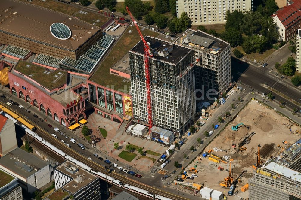 Luftaufnahme Berlin - Baustelle zum Neubau einer Mehrfamilienhaus-Wohnanlage Grandaire im Ortsteil Mitte in Berlin, Deutschland