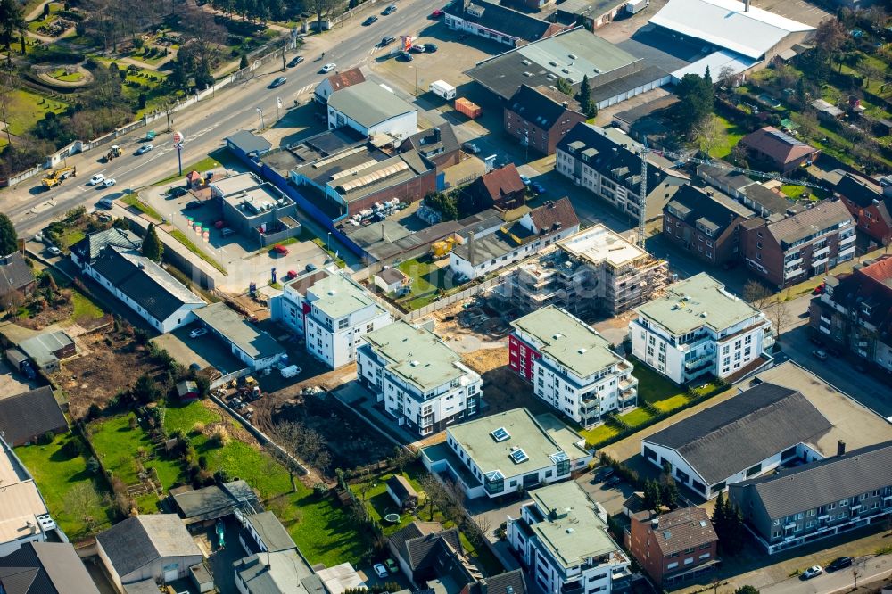 Luftbild Moers - Baustelle zum Neubau einer Mehrfamilienhaus-Wohnanlage an der Greefstraße in Moers im Bundesland Nordrhein-Westfalen