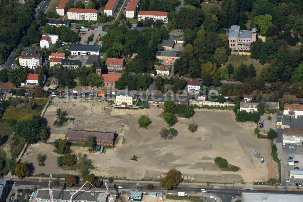 Luftaufnahme Berlin - Baustelle zum Neubau einer Mehrfamilienhaus-Wohnanlage der Gut Alt-Biesdorf in Berlin, Deutschland