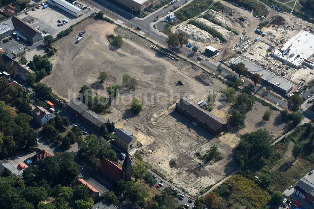 Luftbild Berlin - Baustelle zum Neubau einer Mehrfamilienhaus-Wohnanlage der Gut Alt-Biesdorf in Berlin, Deutschland