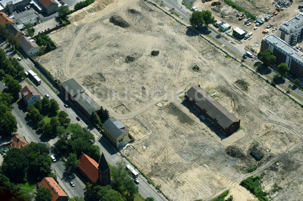 Luftaufnahme Berlin - Baustelle zum Neubau einer Mehrfamilienhaus-Wohnanlage der Gut Alt-Biesdorf in Berlin, Deutschland