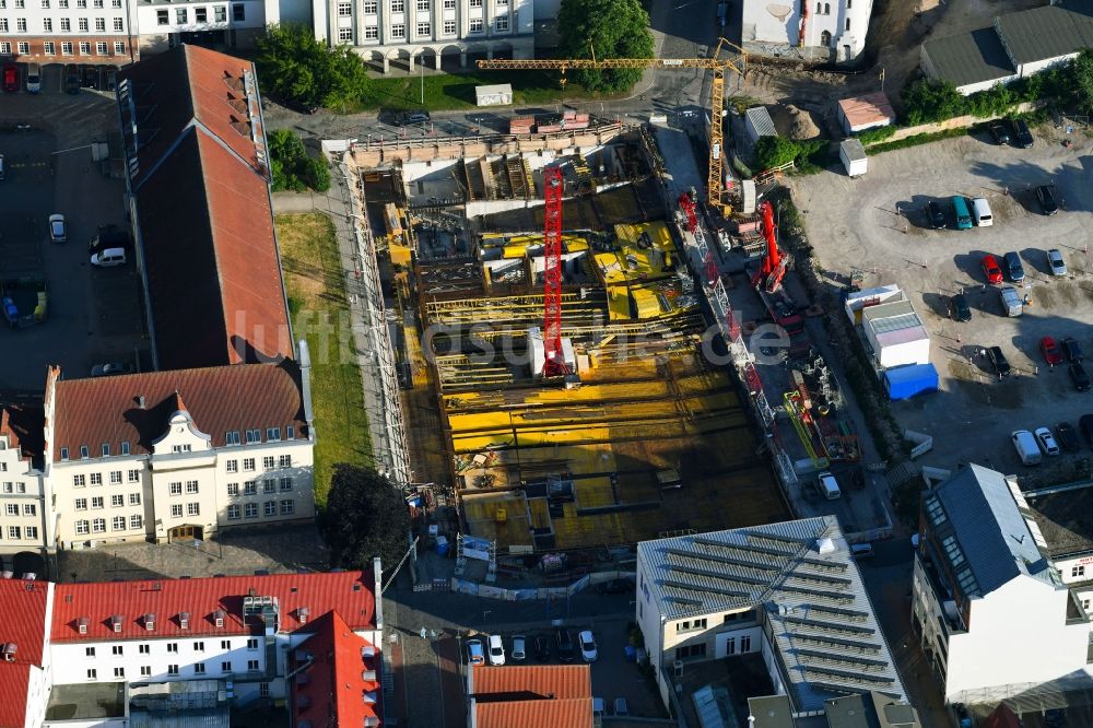 Rostock aus der Vogelperspektive: Baustelle zum Neubau einer Mehrfamilienhaus-Wohnanlage HanseKarree Glatter Aal in Rostock im Bundesland Mecklenburg-Vorpommern, Deutschland