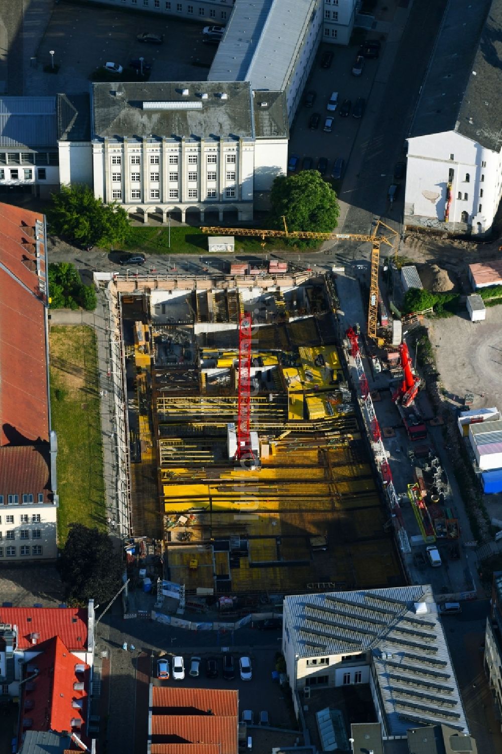 Luftaufnahme Rostock - Baustelle zum Neubau einer Mehrfamilienhaus-Wohnanlage HanseKarree Glatter Aal in Rostock im Bundesland Mecklenburg-Vorpommern, Deutschland