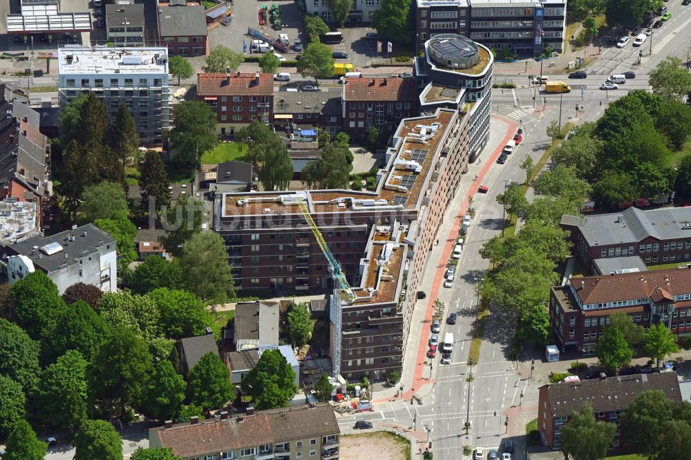 Luftbild Hamburg - Baustelle zum Neubau einer Mehrfamilienhaus-Wohnanlage und HAUS DER PATENSCHAFTEN im Ortsteil Barmbek in Hamburg, Deutschland