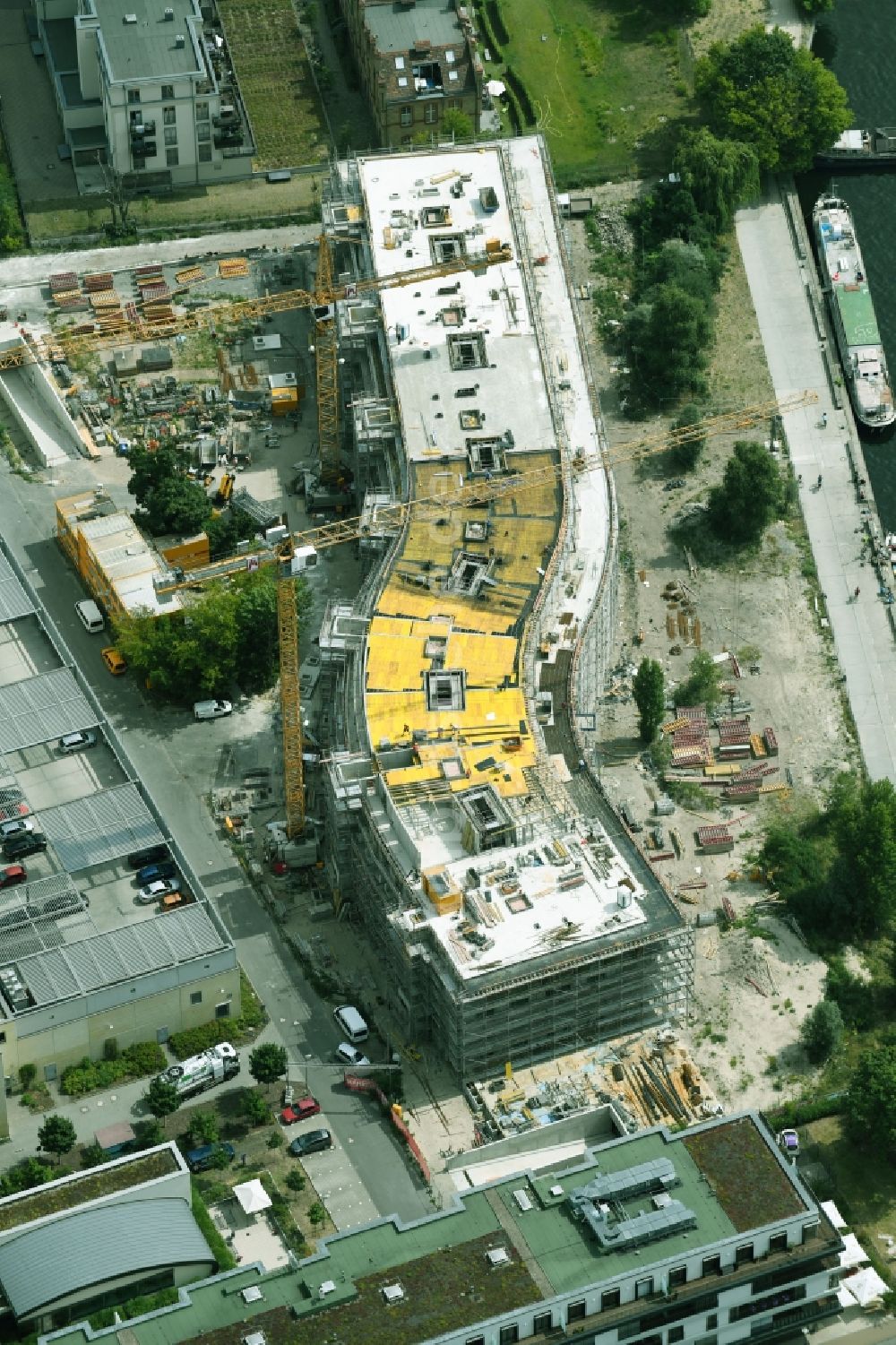 Potsdam von oben - Baustelle zum Neubau einer Mehrfamilienhaus-Wohnanlage Havelwelle an der Zeppelinstraße im Ortsteil Westliche Vorstadt in Potsdam im Bundesland Brandenburg, Deutschland