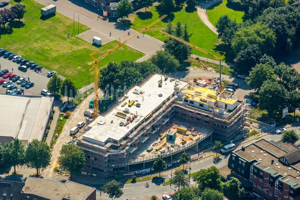 Bottrop aus der Vogelperspektive: Baustelle zum Neubau einer Mehrfamilienhaus-Wohnanlage der Heinrich Hütter GmbH & Co. KG an der Hauptstraße in Bottrop im Bundesland Nordrhein-Westfalen