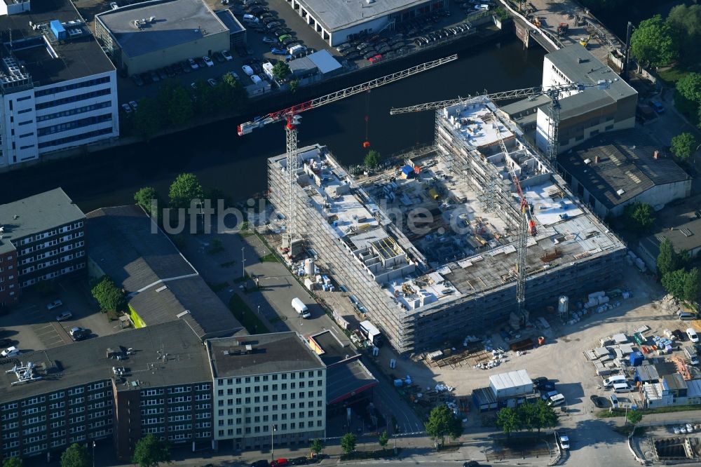 Hamburg von oben - Baustelle zum Neubau einer Mehrfamilienhaus-Wohnanlage der HIG Hamburger Immobilienentwicklungsgesellschaft mbH an der Eiffestraße in Hamburg, Deutschland