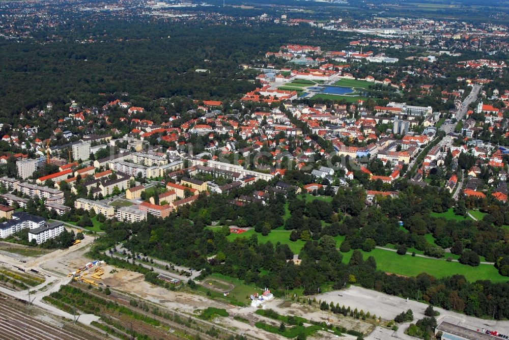 München aus der Vogelperspektive: Baustelle zum Neubau einer Mehrfamilienhaus-Wohnanlage Am Hirschgarten im Ortsteil Neuhausen-Nymphenburg in München im Bundesland Bayern, Deutschland