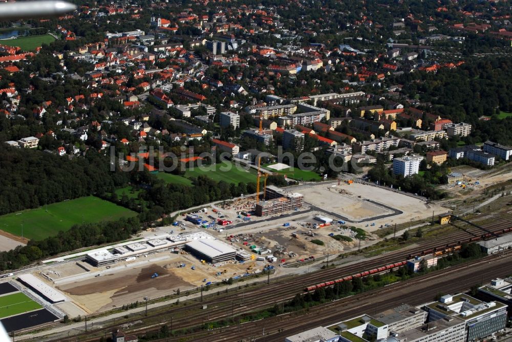 München aus der Vogelperspektive: Baustelle zum Neubau einer Mehrfamilienhaus-Wohnanlage Am Hirschgarten im Ortsteil Neuhausen-Nymphenburg in München im Bundesland Bayern, Deutschland