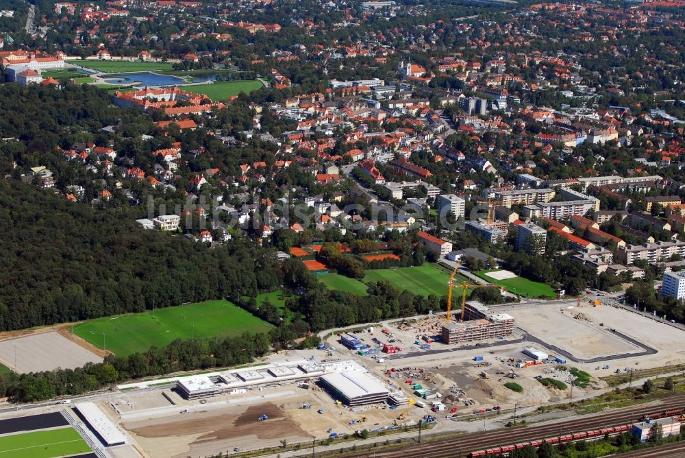 Luftbild München - Baustelle zum Neubau einer Mehrfamilienhaus-Wohnanlage Am Hirschgarten im Ortsteil Neuhausen-Nymphenburg in München im Bundesland Bayern, Deutschland