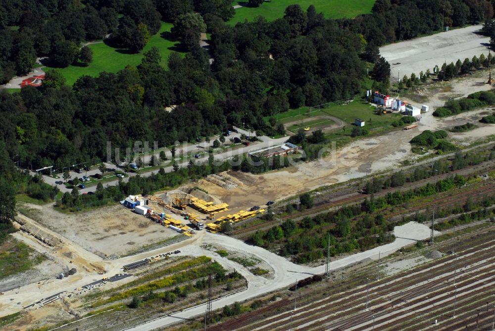 München von oben - Baustelle zum Neubau einer Mehrfamilienhaus-Wohnanlage Am Hirschgarten im Ortsteil Neuhausen-Nymphenburg in München im Bundesland Bayern, Deutschland