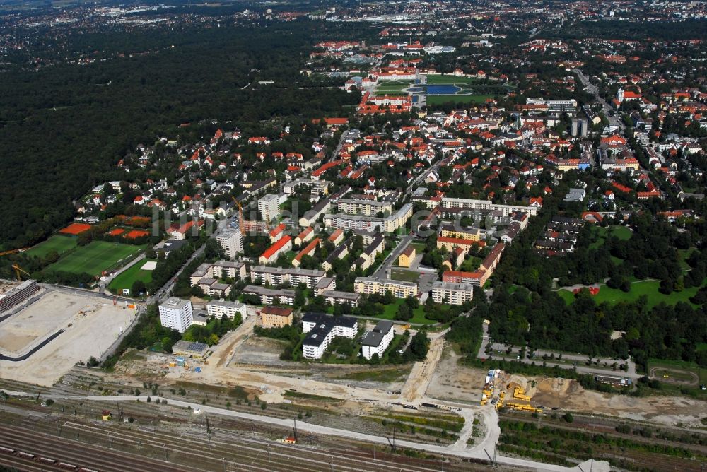 Luftaufnahme München - Baustelle zum Neubau einer Mehrfamilienhaus-Wohnanlage Am Hirschgarten im Ortsteil Neuhausen-Nymphenburg in München im Bundesland Bayern, Deutschland