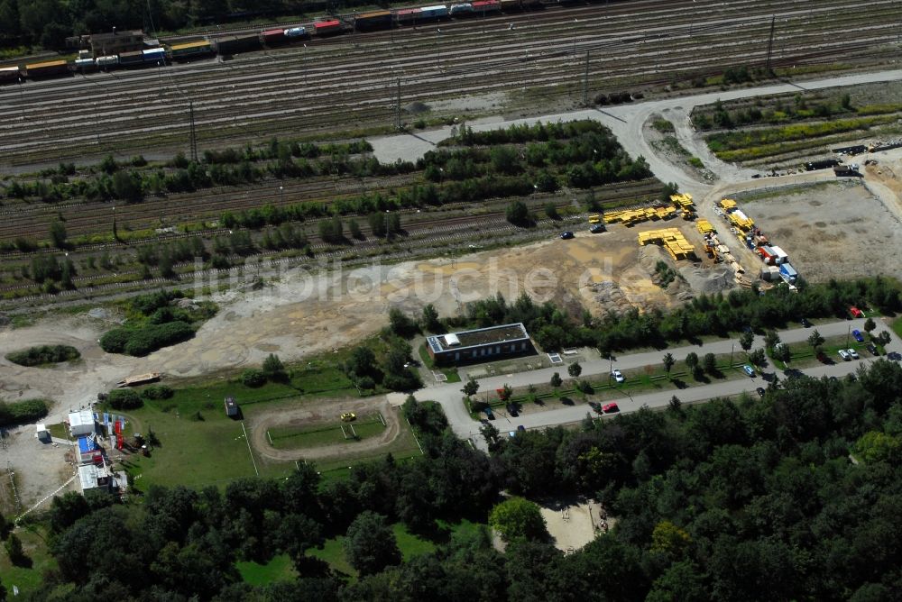 Luftaufnahme München - Baustelle zum Neubau einer Mehrfamilienhaus-Wohnanlage Am Hirschgarten im Ortsteil Neuhausen-Nymphenburg in München im Bundesland Bayern, Deutschland