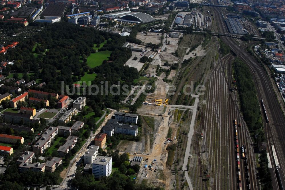 München aus der Vogelperspektive: Baustelle zum Neubau einer Mehrfamilienhaus-Wohnanlage Am Hirschgarten im Ortsteil Neuhausen-Nymphenburg in München im Bundesland Bayern, Deutschland