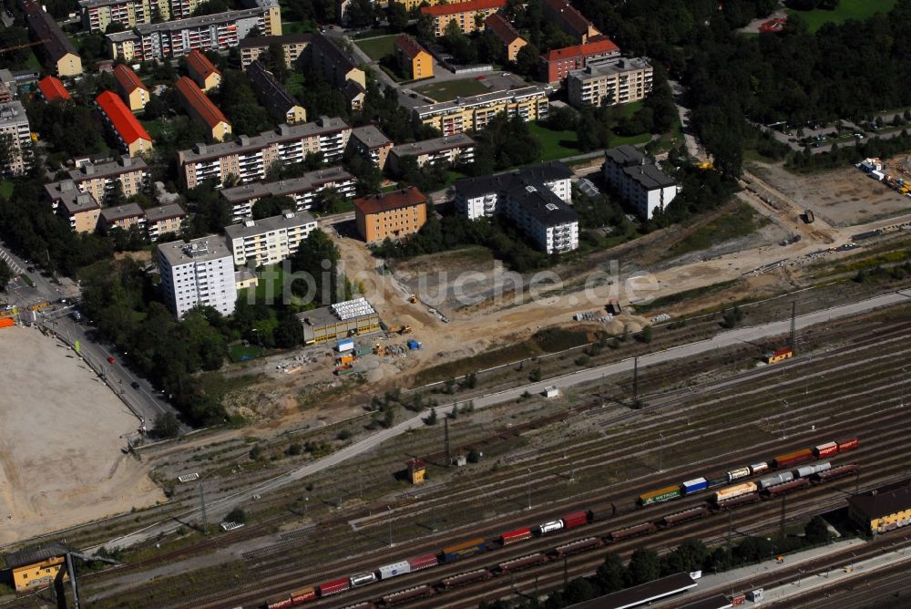 München aus der Vogelperspektive: Baustelle zum Neubau einer Mehrfamilienhaus-Wohnanlage Am Hirschgarten im Ortsteil Neuhausen-Nymphenburg in München im Bundesland Bayern, Deutschland