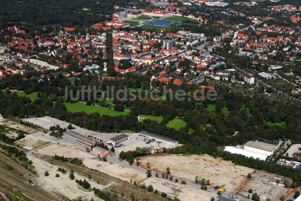 Luftaufnahme München - Baustelle zum Neubau einer Mehrfamilienhaus-Wohnanlage Am Hirschgarten im Ortsteil Neuhausen-Nymphenburg in München im Bundesland Bayern, Deutschland