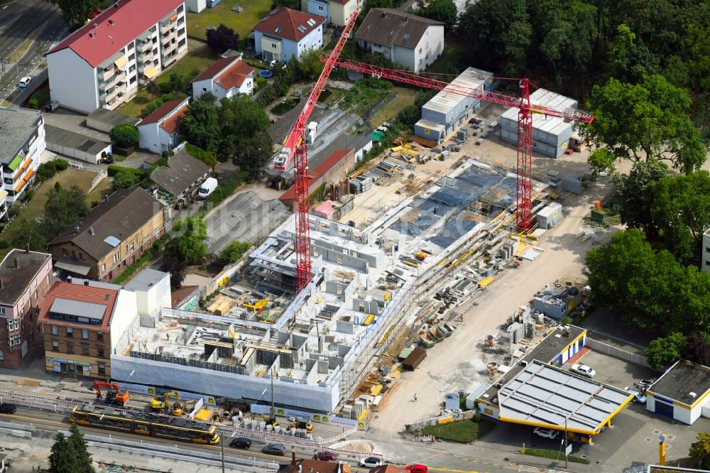 Karlsruhe von oben - Baustelle zum Neubau einer Mehrfamilienhaus-Wohnanlage Hoepfner-Areal im Ortsteil Oststadt in Karlsruhe im Bundesland Baden-Württemberg, Deutschland