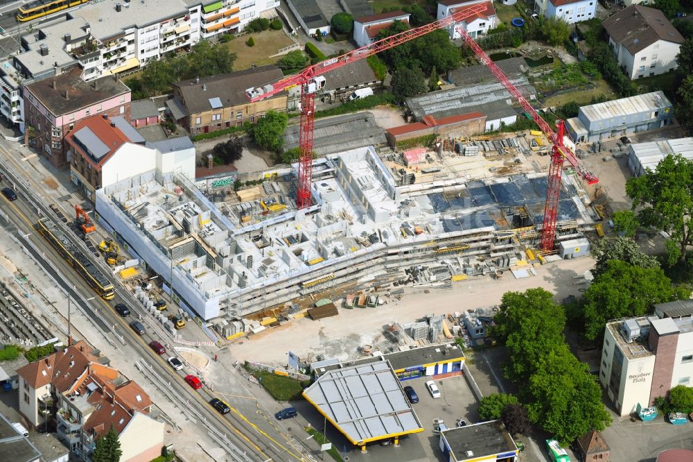 Karlsruhe aus der Vogelperspektive: Baustelle zum Neubau einer Mehrfamilienhaus-Wohnanlage Hoepfner-Areal im Ortsteil Oststadt in Karlsruhe im Bundesland Baden-Württemberg, Deutschland