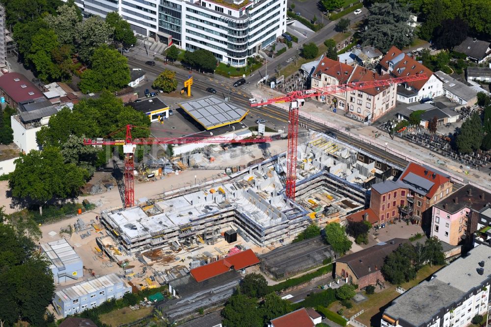 Luftbild Karlsruhe - Baustelle zum Neubau einer Mehrfamilienhaus-Wohnanlage Hoepfner-Areal im Ortsteil Oststadt in Karlsruhe im Bundesland Baden-Württemberg, Deutschland