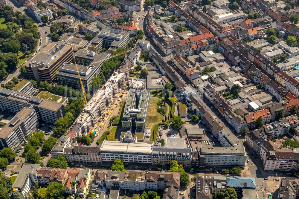 Luftbild Essen - Baustelle zum Neubau einer Mehrfamilienhaus-Wohnanlage der HOPF Immobilien-Entwicklungs-GmbH & Co. KG in Essen im Bundesland Nordrhein-Westfalen, Deutschland