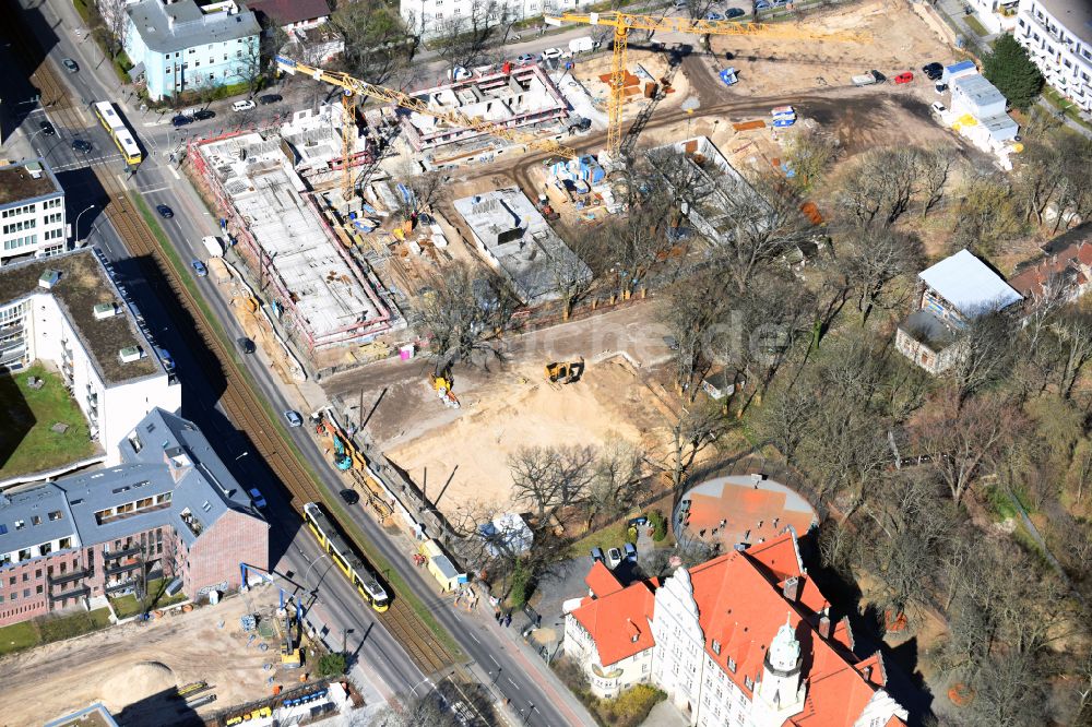 Luftaufnahme Berlin - Baustelle zum Neubau einer Mehrfamilienhaus-Wohnanlage Joachimstraße Ecke Lindenstraße im Ortsteil Köpenick in Berlin