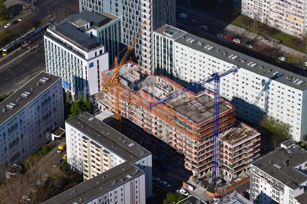 Luftbild Berlin - Baustelle zum Neubau einer Mehrfamilienhaus-Wohnanlage Königstadt Quartier am Alexanderplatz in Berlin, Deutschland