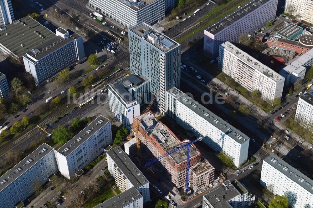 Luftaufnahme Berlin - Baustelle zum Neubau einer Mehrfamilienhaus-Wohnanlage Königstadt Quartier am Alexanderplatz in Berlin, Deutschland