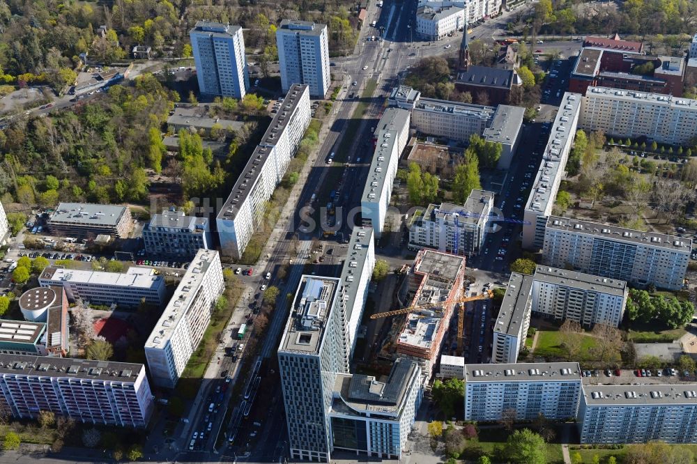 Berlin von oben - Baustelle zum Neubau einer Mehrfamilienhaus-Wohnanlage Königstadt Quartier am Alexanderplatz in Berlin, Deutschland