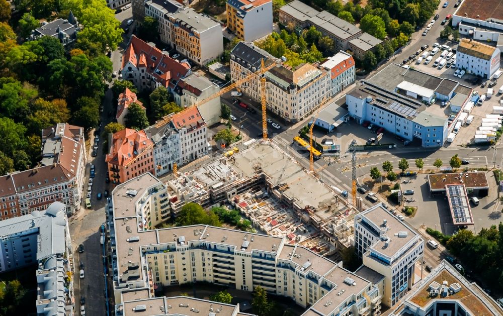 Leipzig von oben - Baustelle zum Neubau einer Mehrfamilienhaus-Wohnanlage Konstantinum in Leipzig im Bundesland Sachsen, Deutschland