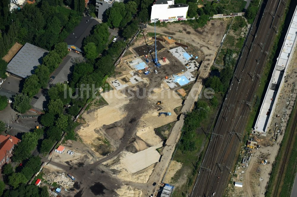 Luftaufnahme Berlin - Baustelle zum Neubau einer Mehrfamilienhaus-Wohnanlage Kruppstraße - Lehrter Straße in Berlin