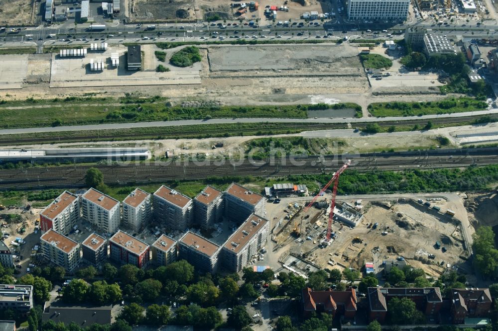 Berlin von oben - Baustelle zum Neubau einer Mehrfamilienhaus-Wohnanlage Kruppstraße - Lehrter Straße in Berlin