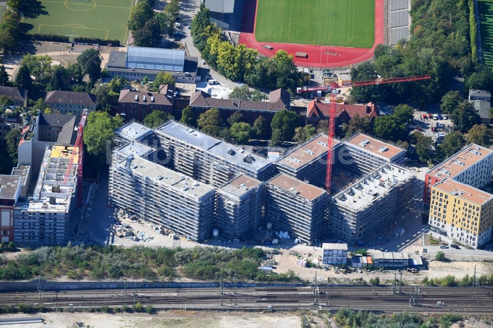 Luftaufnahme Berlin - Baustelle zum Neubau einer Mehrfamilienhaus-Wohnanlage Kruppstraße - Lehrter Straße in Berlin