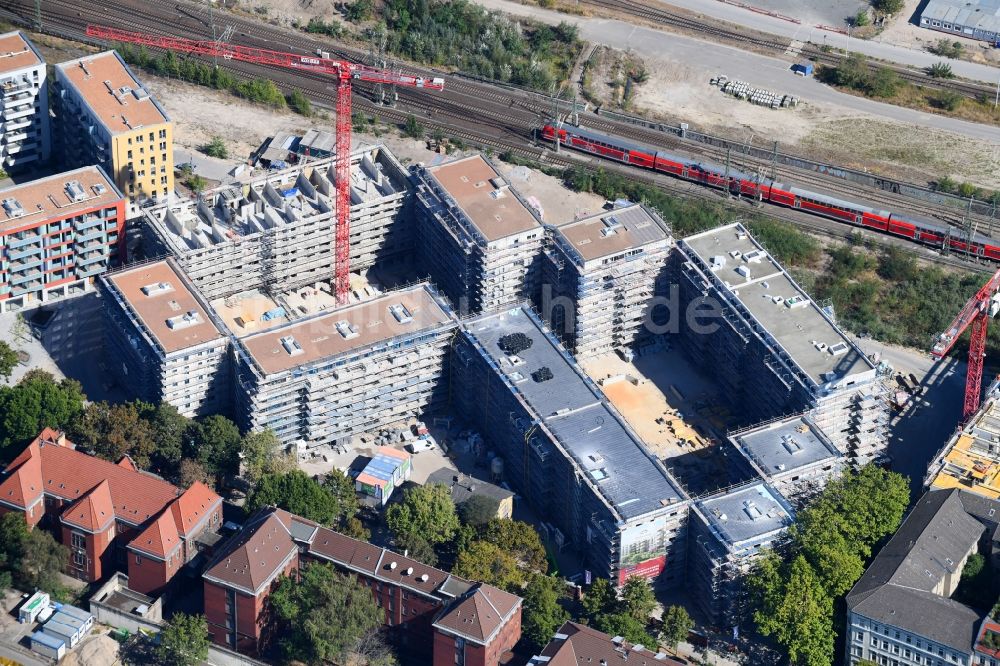 Berlin von oben - Baustelle zum Neubau einer Mehrfamilienhaus-Wohnanlage Kruppstraße - Lehrter Straße in Berlin