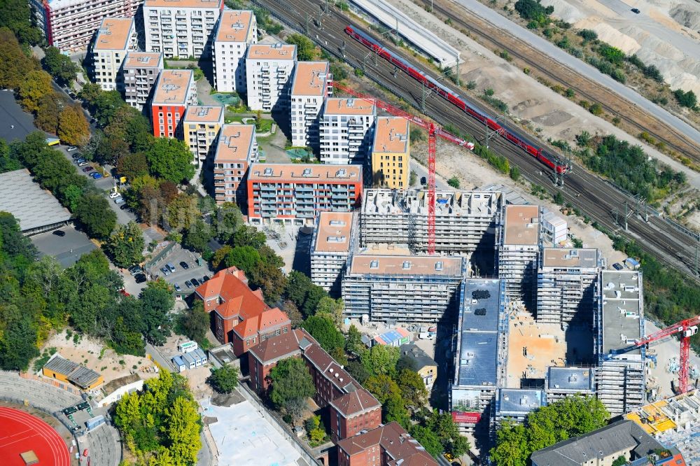 Luftbild Berlin - Baustelle zum Neubau einer Mehrfamilienhaus-Wohnanlage Kruppstraße - Lehrter Straße in Berlin