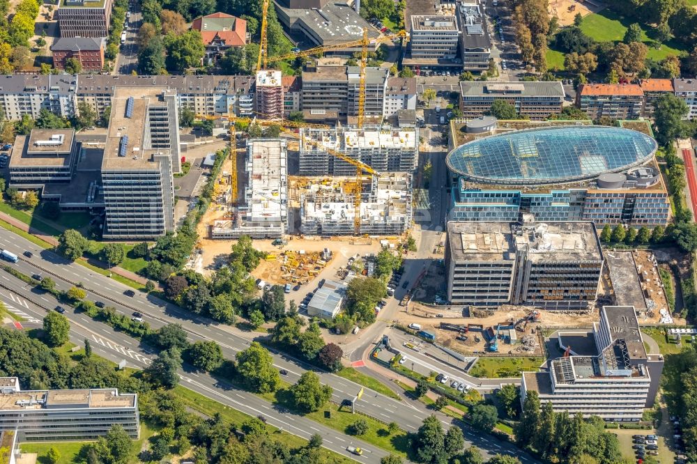 Düsseldorf aus der Vogelperspektive: Baustelle zum Neubau einer Mehrfamilienhaus-Wohnanlage „LaVie“ an der Schwannstraße in Düsseldorf im Bundesland Nordrhein-Westfalen, Deutschland