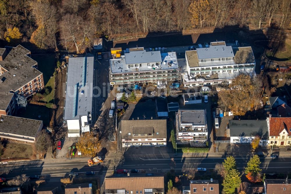 Lüdenscheid aus der Vogelperspektive: Baustelle zum Neubau einer Mehrfamilienhaus-Wohnanlage in Lüdenscheid im Bundesland Nordrhein-Westfalen, Deutschland