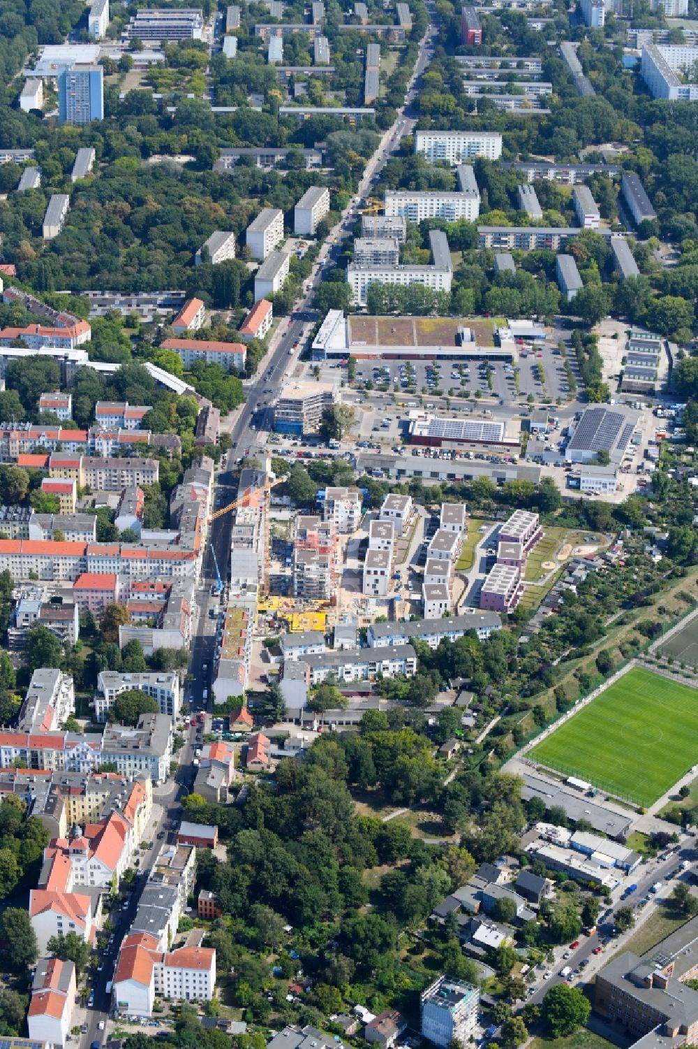 Berlin von oben - Baustelle zum Neubau einer Mehrfamilienhaus-Wohnanlage Das Lichtenhain im Ortsteil Lichtenberg in Berlin, Deutschland