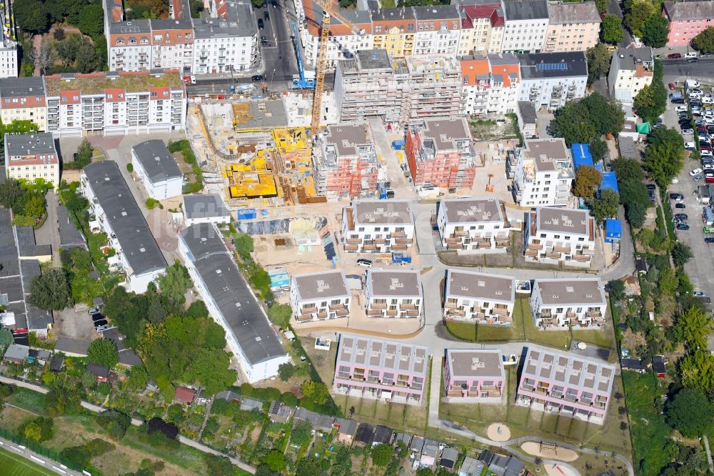 Luftbild Berlin - Baustelle zum Neubau einer Mehrfamilienhaus-Wohnanlage Das Lichtenhain im Ortsteil Lichtenberg in Berlin, Deutschland