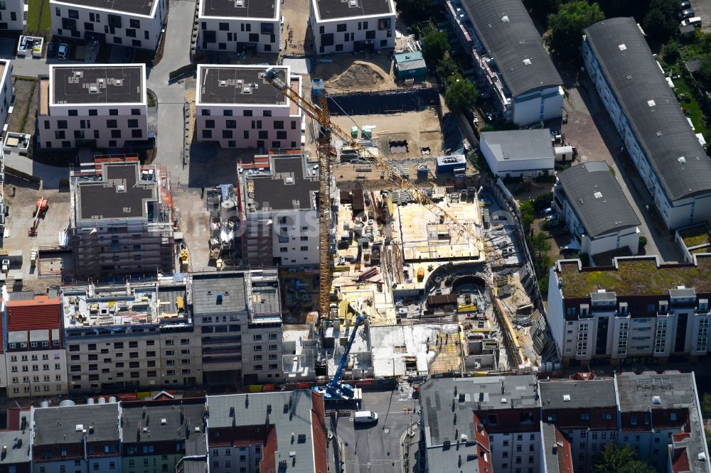 Berlin aus der Vogelperspektive: Baustelle zum Neubau einer Mehrfamilienhaus-Wohnanlage Das Lichtenhain im Ortsteil Lichtenberg in Berlin, Deutschland