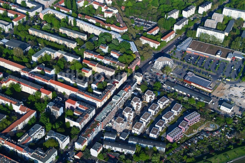 Berlin aus der Vogelperspektive: Baustelle zum Neubau einer Mehrfamilienhaus-Wohnanlage Das Lichtenhain im Ortsteil Lichtenberg in Berlin, Deutschland